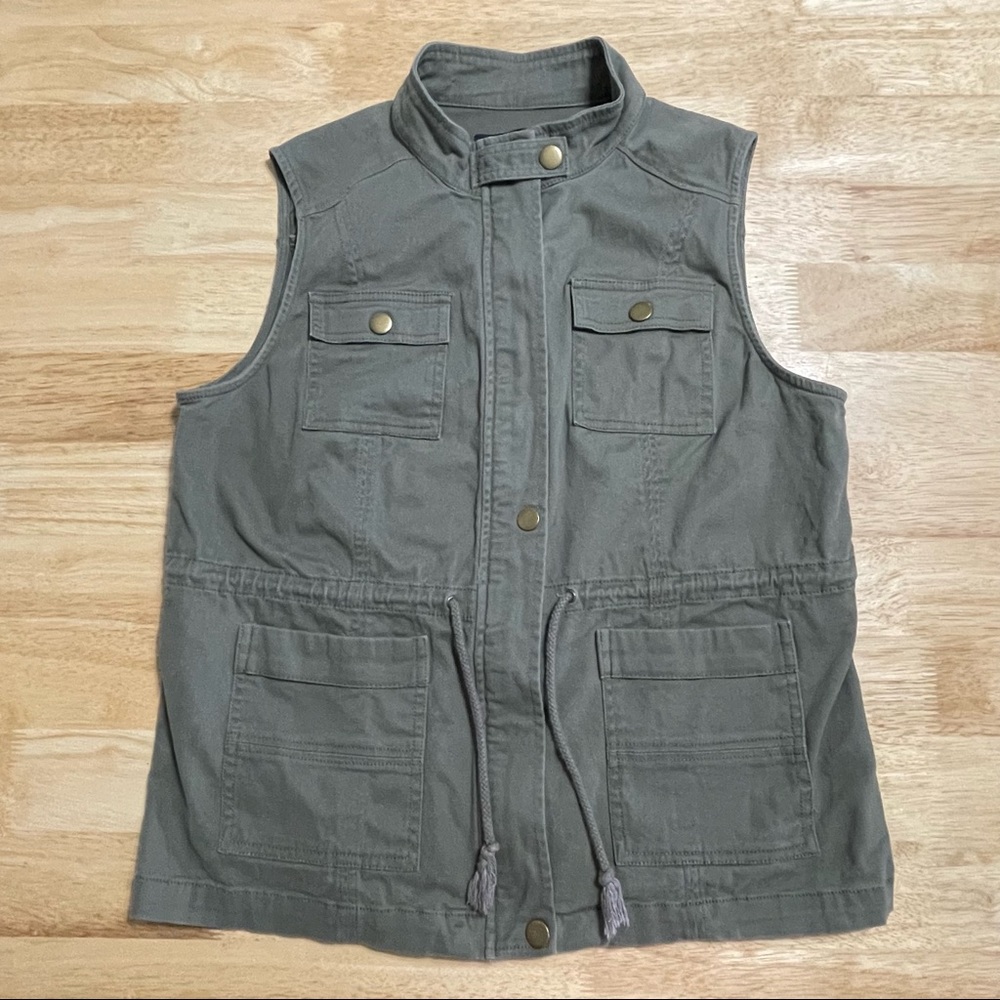 Chadwick’s Zip-Up Vest Size Large